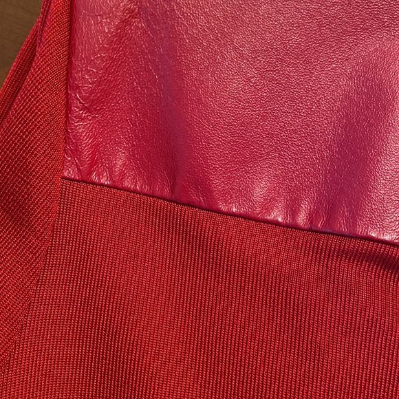 Peter Nygard Red Leather/Knit Jacket, - Picture 9 of 10